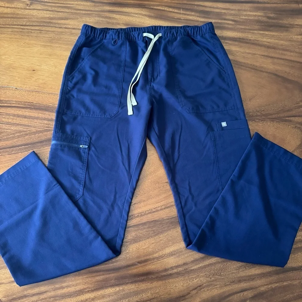 FIGS Men’s Navy Blue Cairo Cargo Scrubs Wide Leg Pants Size L